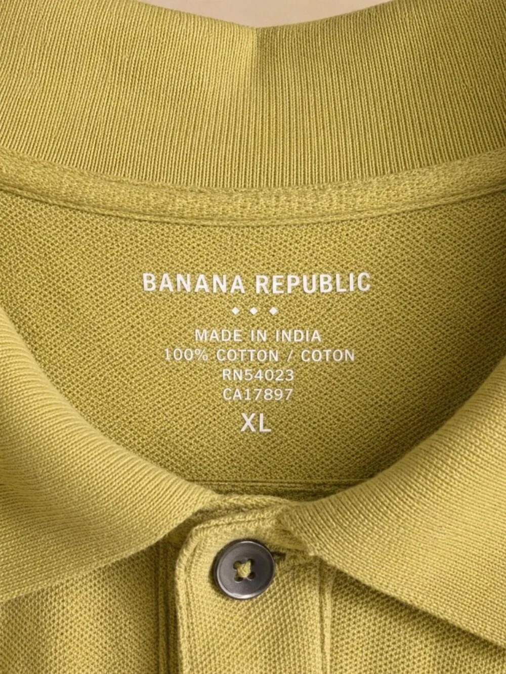Banana Republic Men’s Polo XL Yellow Green Bear Logo 100% Cotton